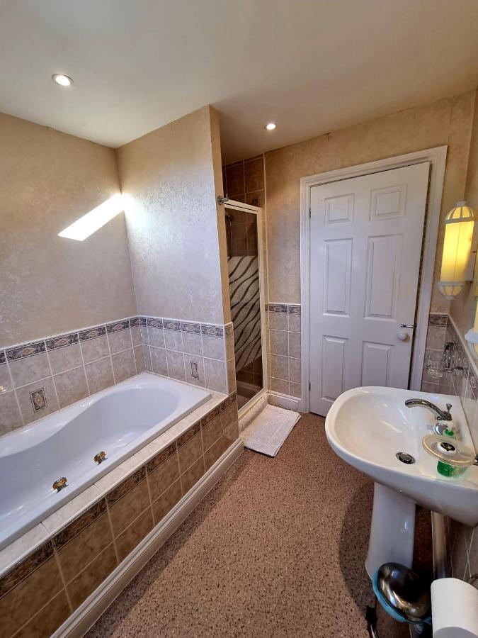 Stonecrest Villa Kilgetty Dış mekan fotoğraf