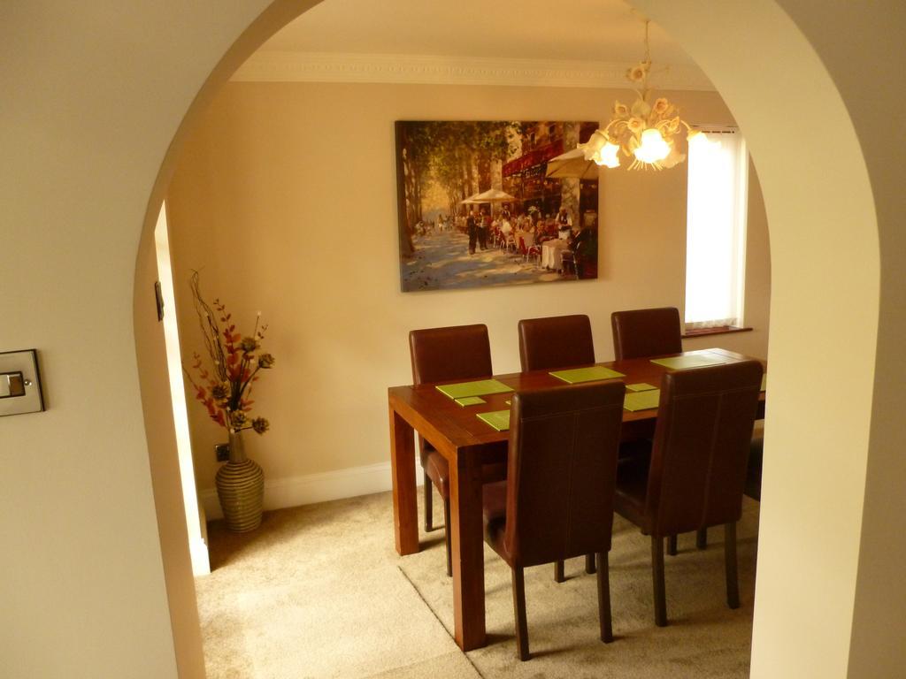 Stonecrest Villa Kilgetty Dış mekan fotoğraf
